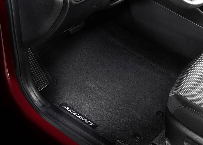 Tapete negro de alfombra para Hyundai Accent