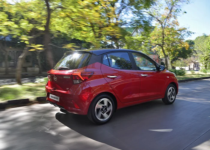 Vista lateral Grand i10 Hatchback 2026