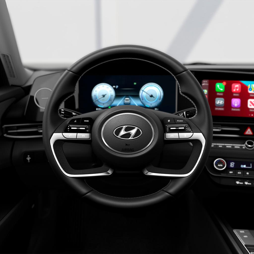 Volante y pantalla de Hyundai Elantra Híbrido