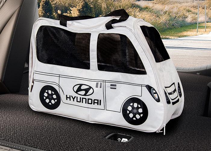 Transportador de mascotas Hyundai color blanco