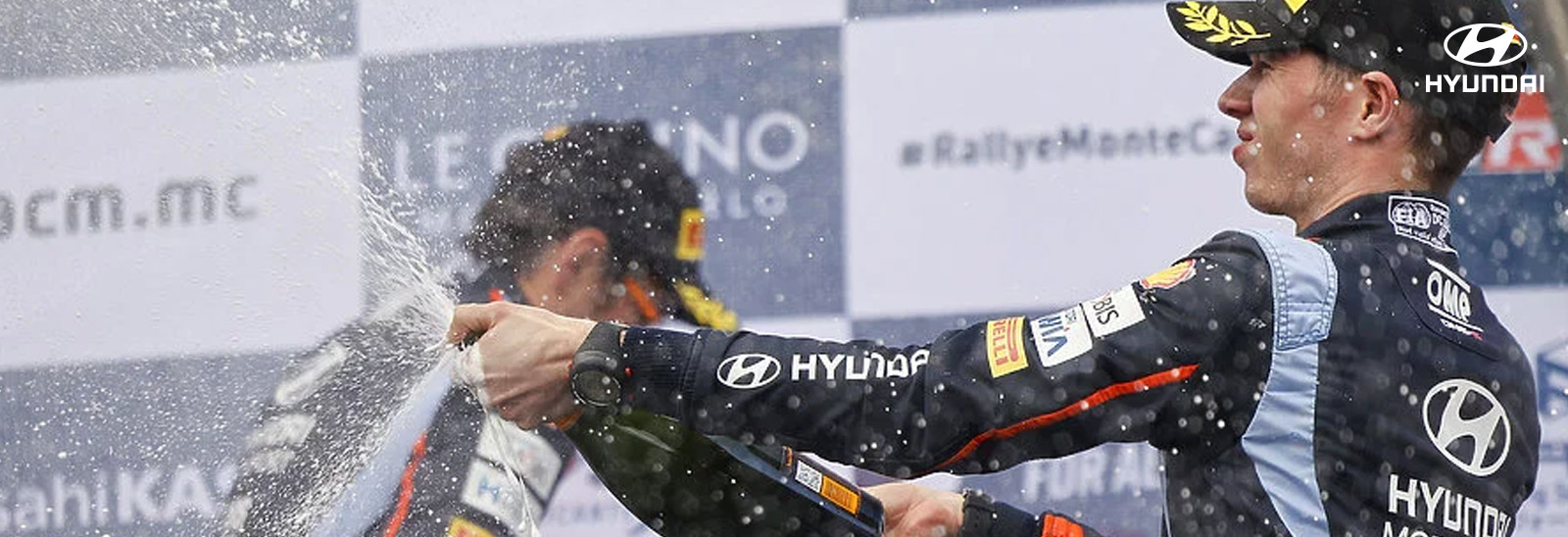 Pilots de Hyundai WRC celebrando podio