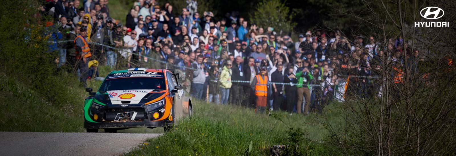 Auto Hyundai en Rally de Croacia rindiendo homenaje a Craig Breen