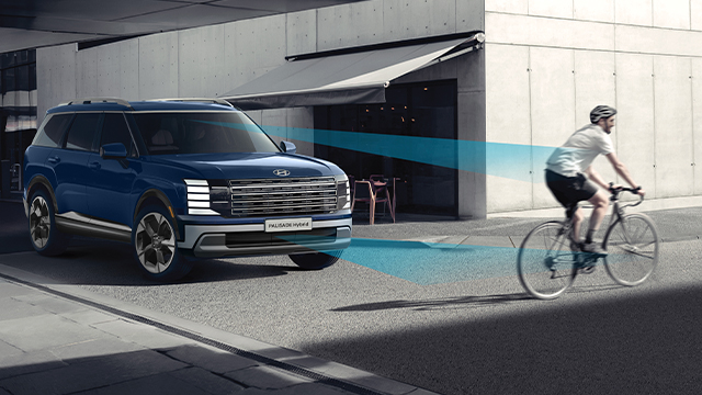 Asistencia de Anticolisión Frontal y de Giro incluyendo Ciclistas, Peatones (FCA + JT + CAR/PED/CYC)